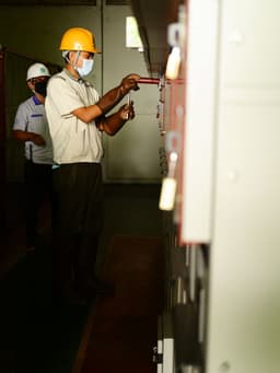 Electrical contractors